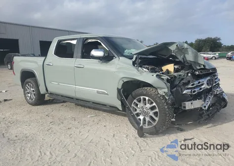 2024 Toyota Tundra Crewmax Platinum z USA, uszkodzony, nr VIN 5TFMA5DB1RX226690